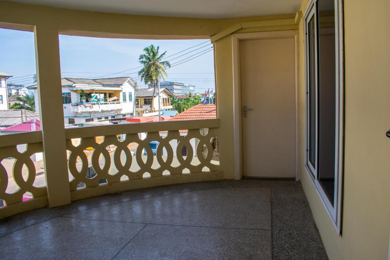 Brannic Lodge Accra Buitenkant foto